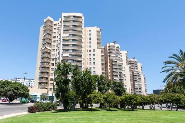Apartup Yellow Opera View