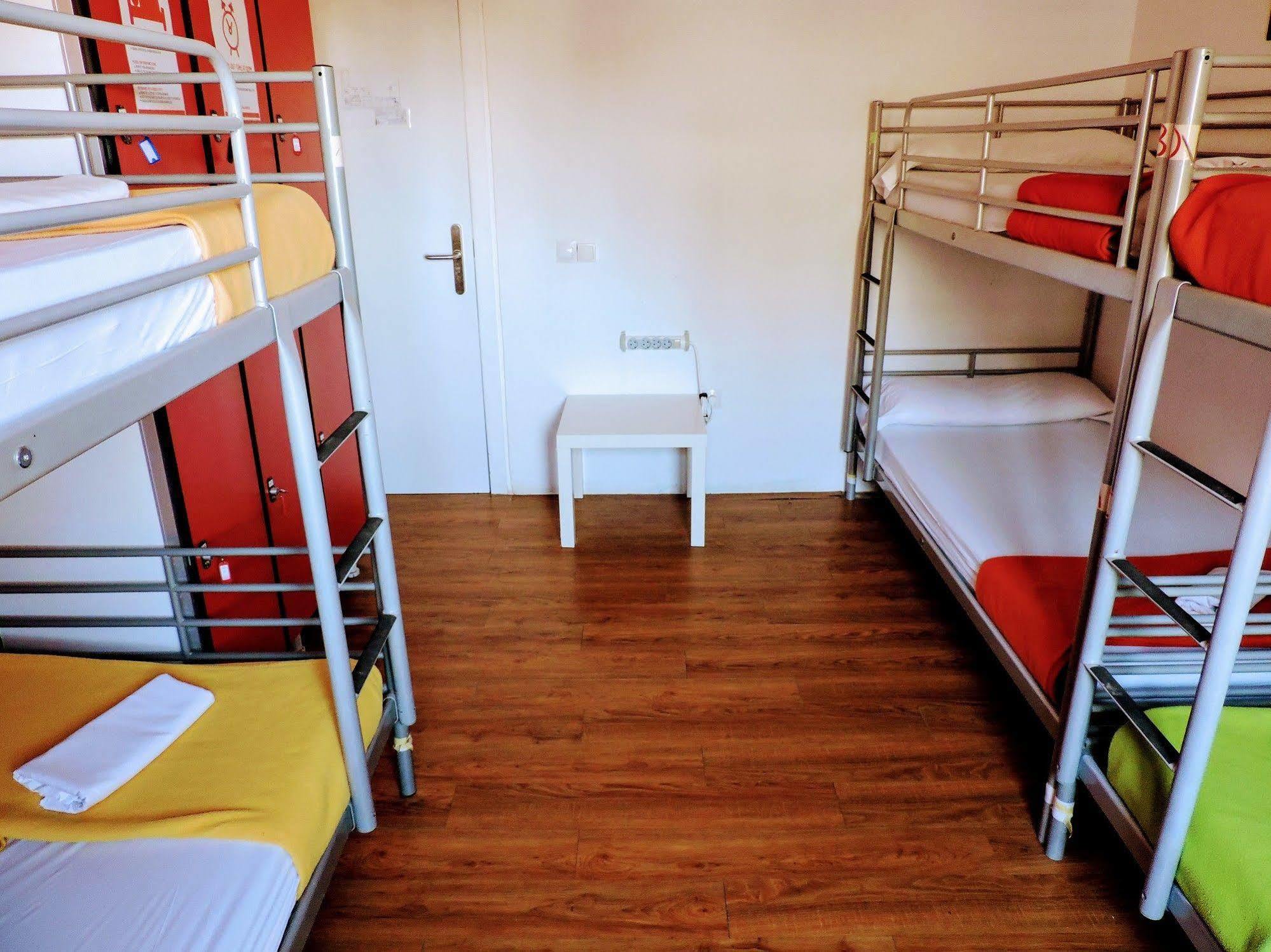 Feetup Backpackers Hostal
