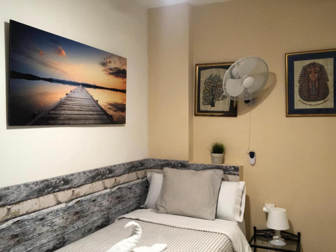 Suits You: Adults-only Centro Historico With Auto Check-in 2* Valencia