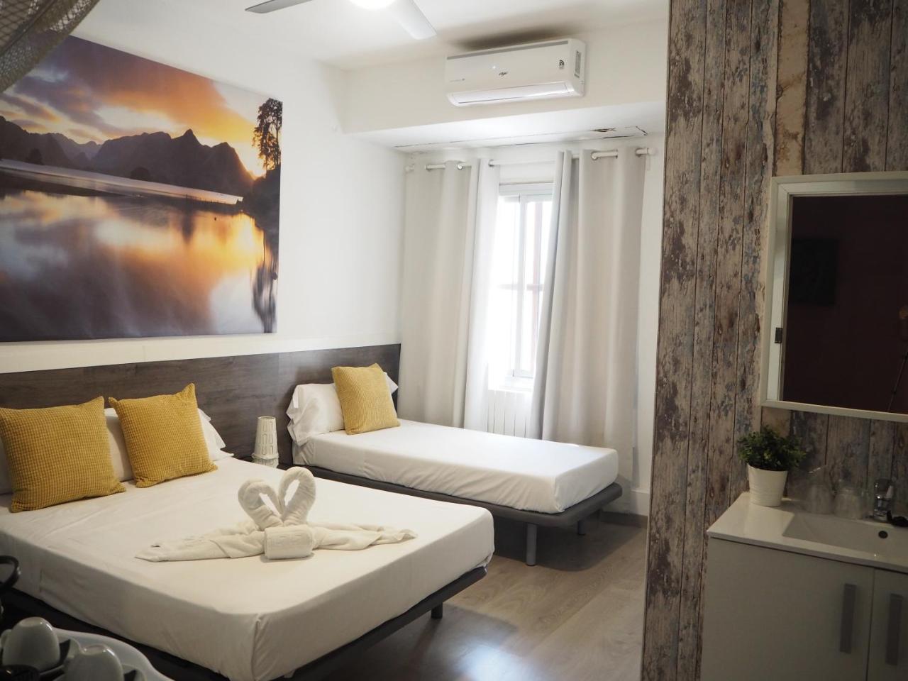 Suits You: Adults-only Centro Historico With Auto Check-in Hotel 2*