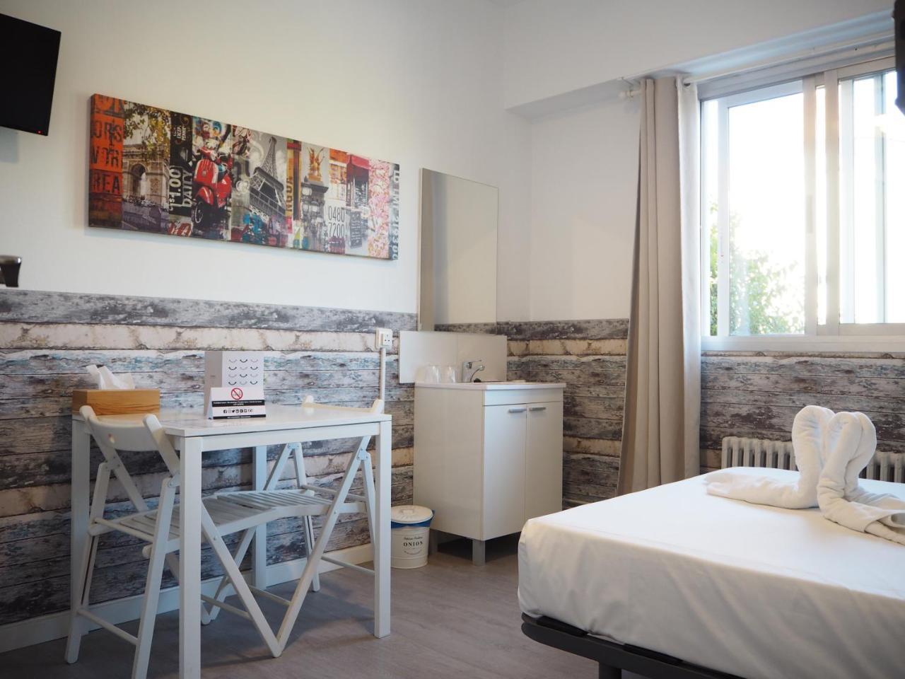 Suits You: Adults-only Centro Historico With Auto Check-in Hotel Valencia