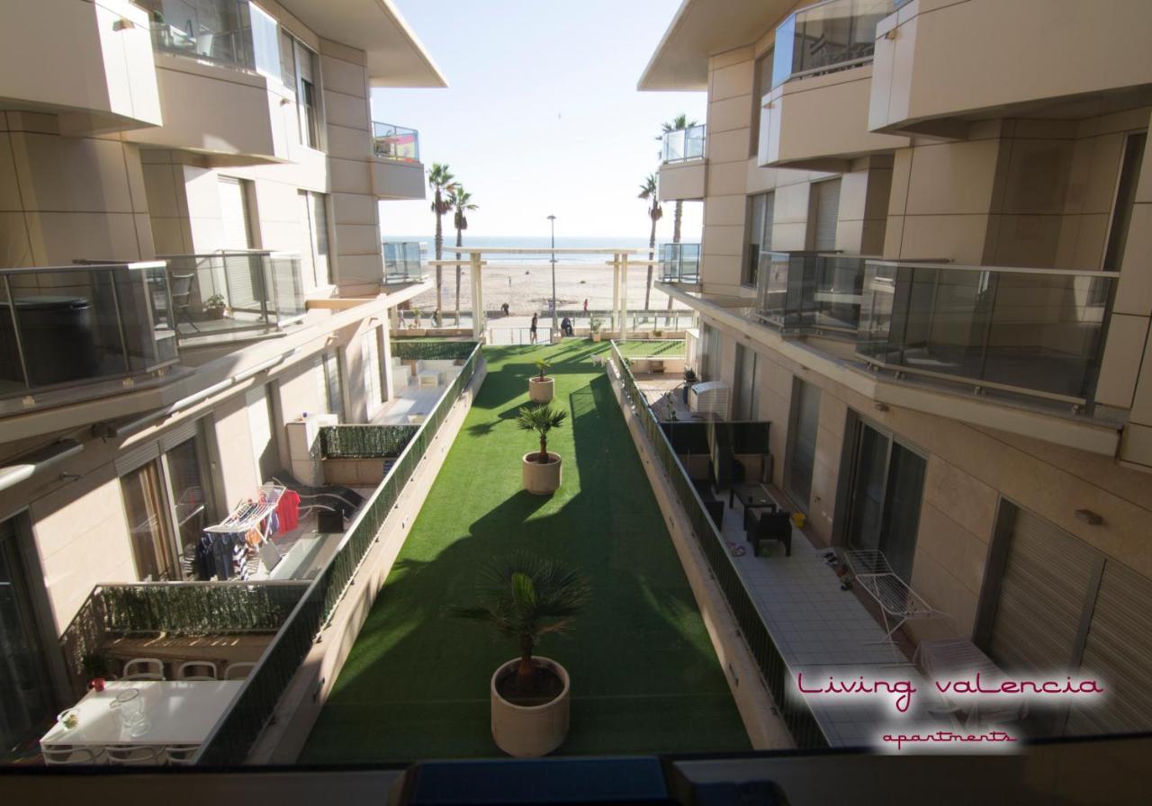 Macflats Playa Patacona Beach 40