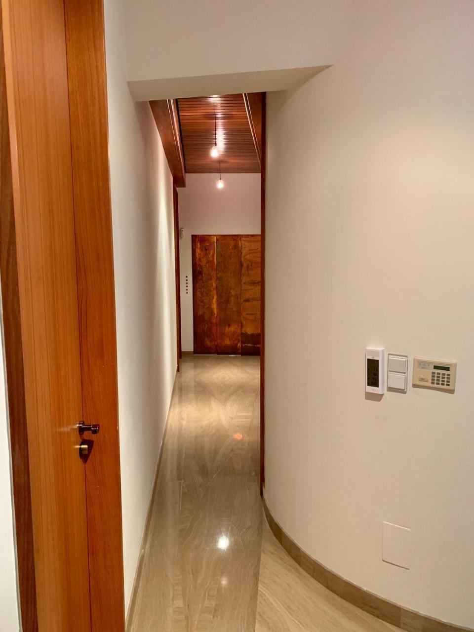 Hotel Reina 2*