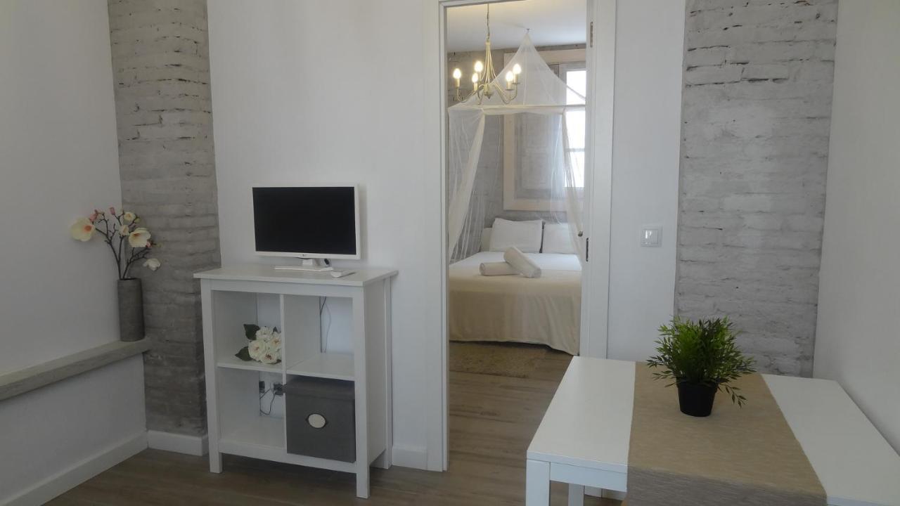 Apartamento By Eric Olsan Valencia