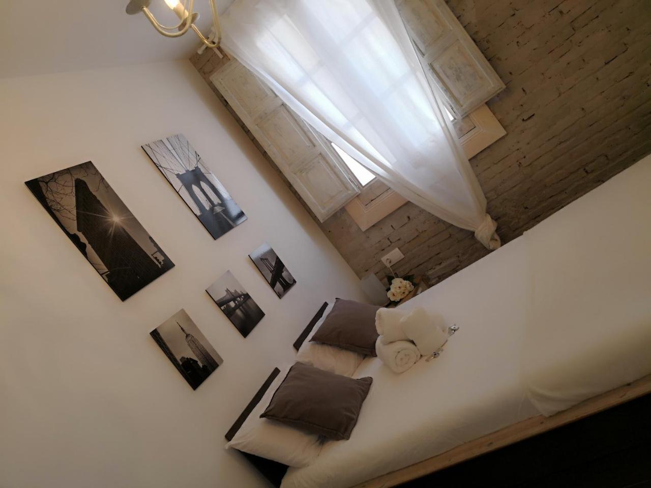 By Eric Olsan Apartamento Valencia
