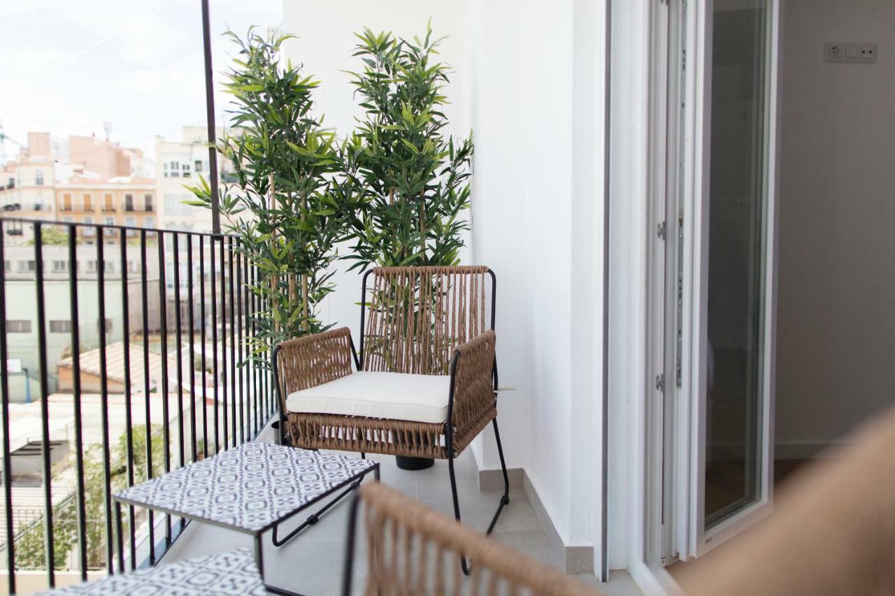 Florit Flats - Chic And In A Lively But Quiet Area Walking Distance Apartment