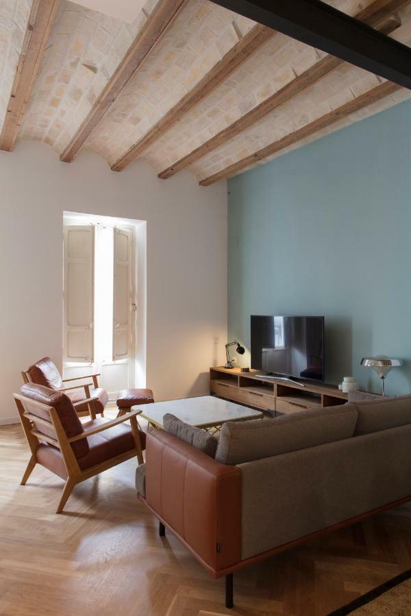 Florit Flats - Chic And In A Lively But Quiet Area Walking Distance Apartment *