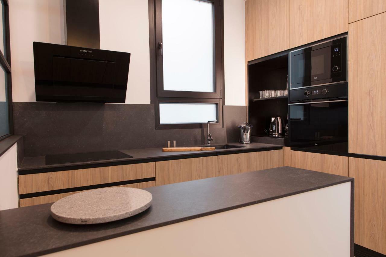 Florit Flats - Chic And In A Lively But Quiet Area Walking Distance Apartment *