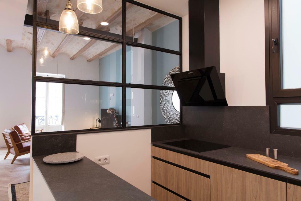Florit Flats - Chic And In A Lively But Quiet Area Walking Distance Apartment *