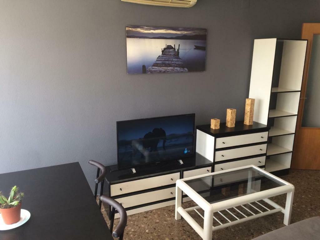 Amplio Y Comodo Apartamento Con Parking * Valencia