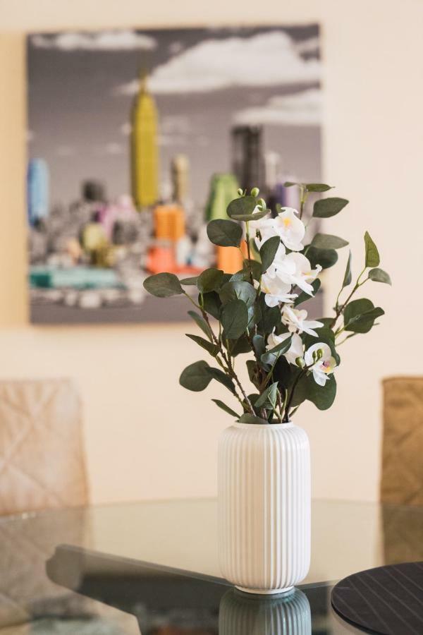 Florit Flats - Cozy 2 Bedroom By The Of Arts And Science Apartment