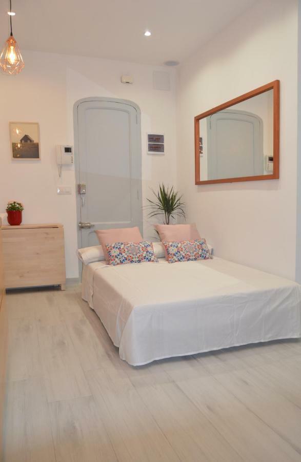 Cozy & Modern Next To Metro A. Guimera Apartment