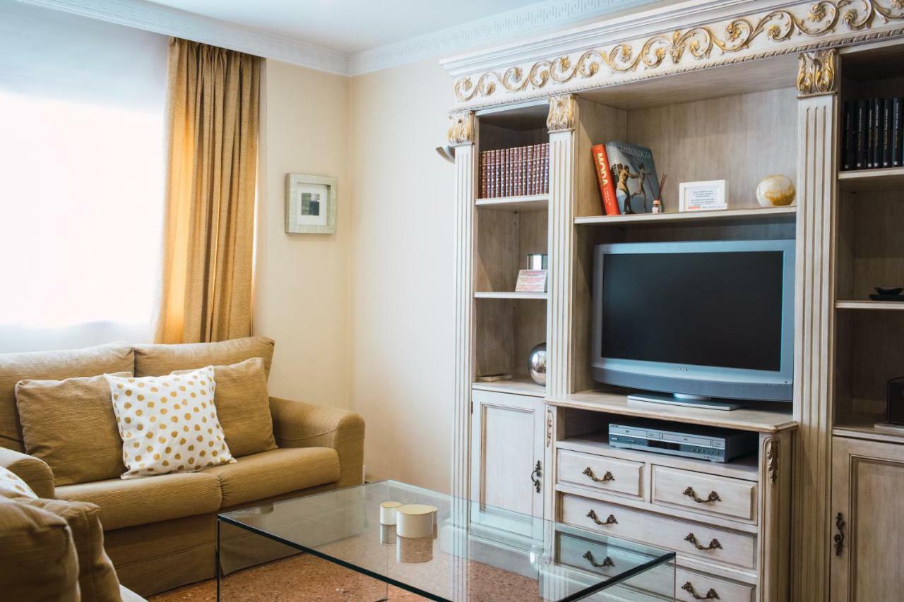 Apartment Florit Flats - Cozy 2 Bedroom By The Of Arts And Science