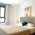 ☆The Peaceful Valencia Homestay☆ W/ Terrace⌘Parking⌘Bbq