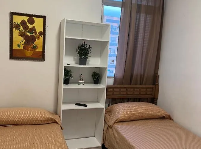 Malvarrosa Simple Shared Home