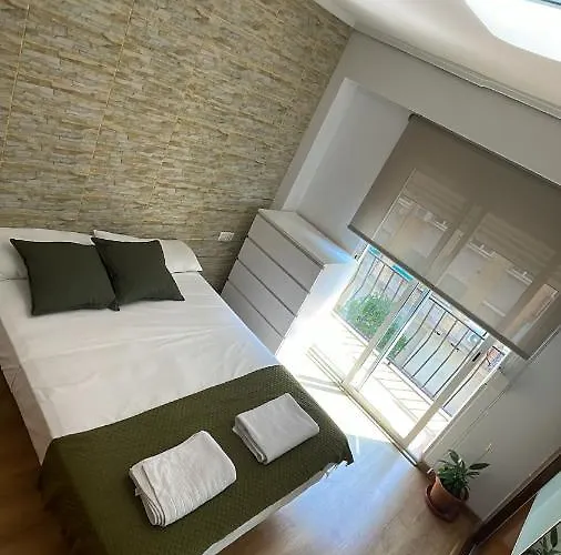 Habitacion Con Balcon En Piso Compartido