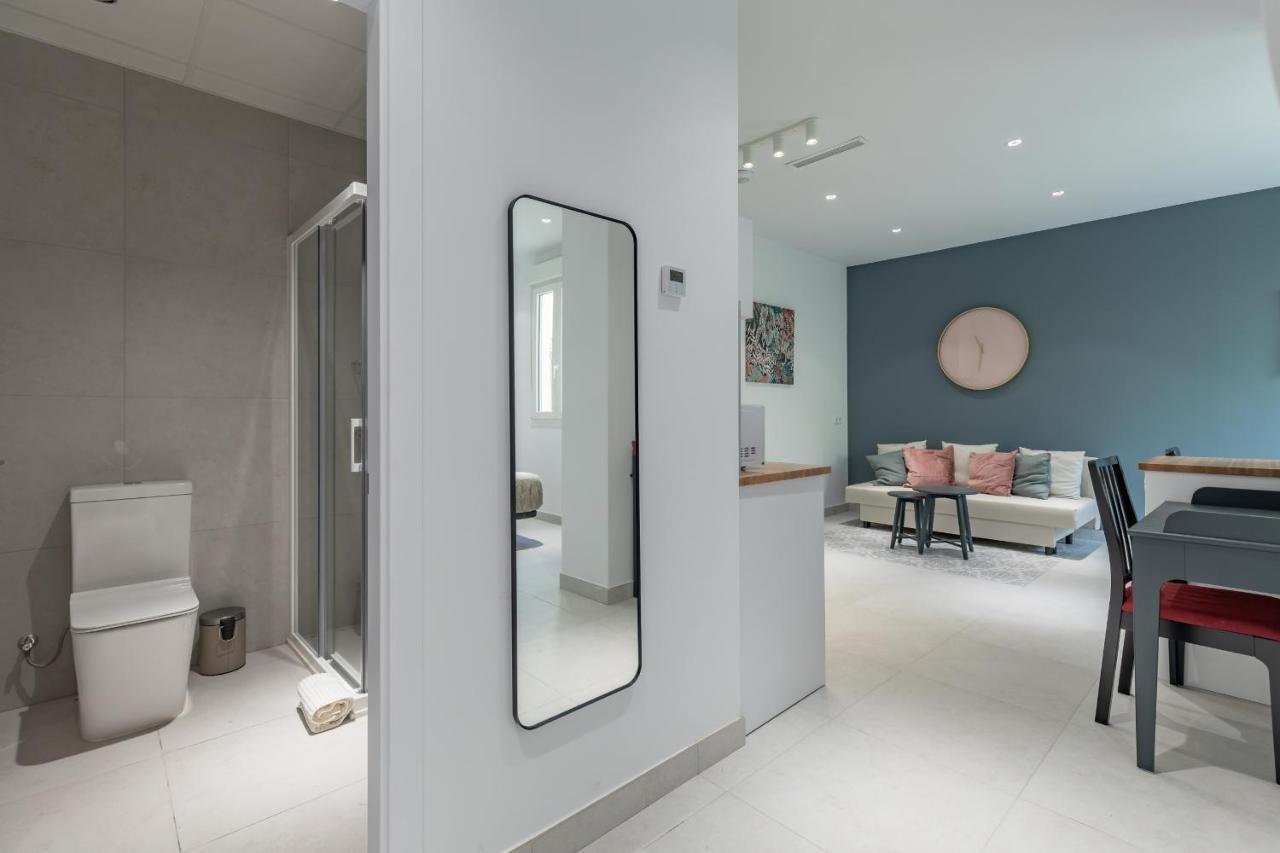 Apartahotel Chic & Comfortable Apartment, Private Terrace