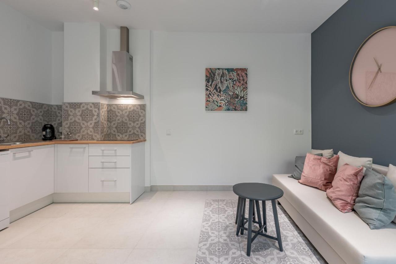 Chic & Comfortable Apartment, Private Terrace Apartahotel Valencia