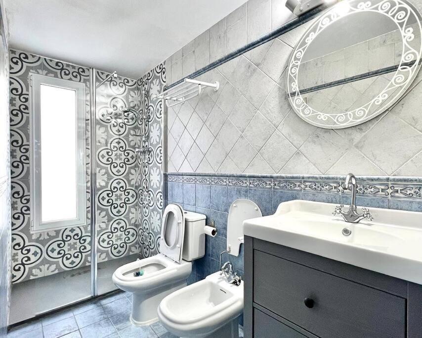 Lux Living - Center