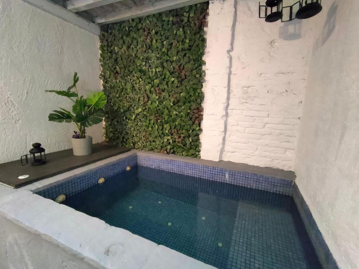 Apartamento Pequeño Con Mini Piscina Temperatura Ambiente - Wifi Free Valencia