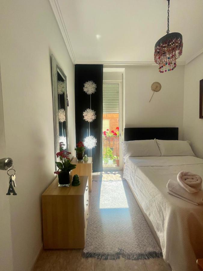 Homestay Privada En Piso Compartido *
