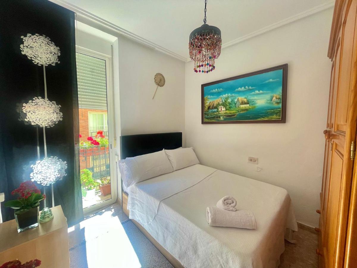 Privada En Piso Compartido Homestay *