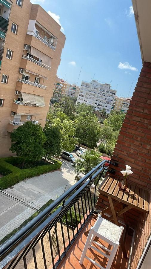 Habitación en casa particular Habitacion Con Balcon En Piso Compartido Valencia