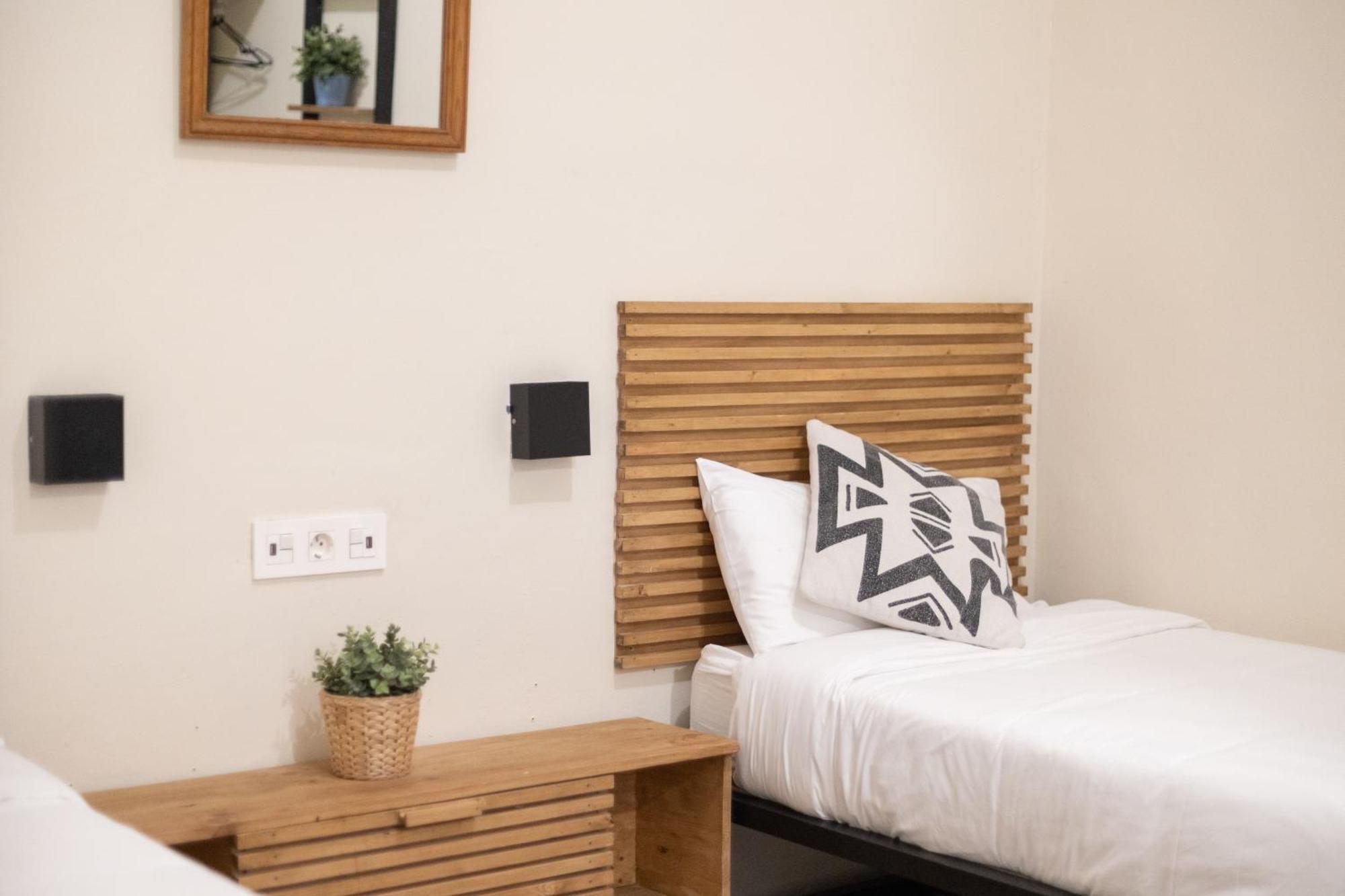 Bird House Bed and breakfast 3*