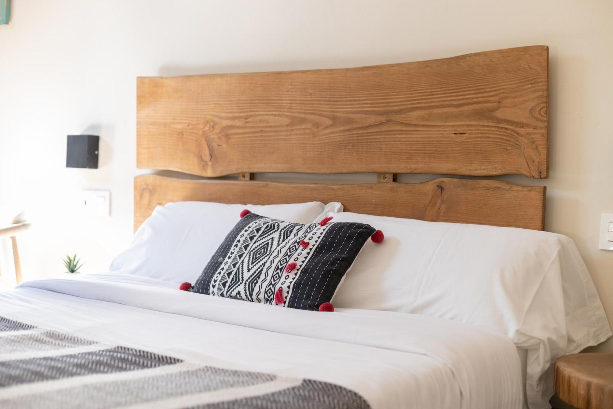 Bird House Bed and breakfast 3*