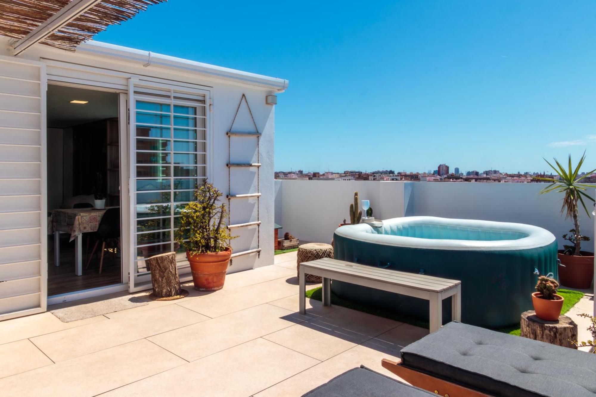 Apartamento Precioso Atico En Valencia. *