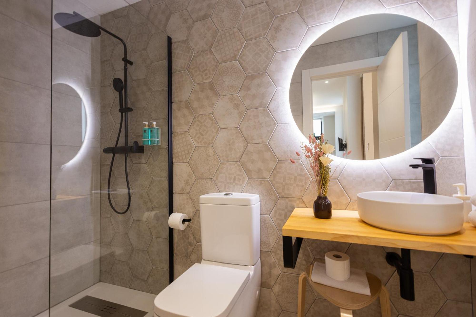 Florit Flats - The Trafalgar Iv Apartment *