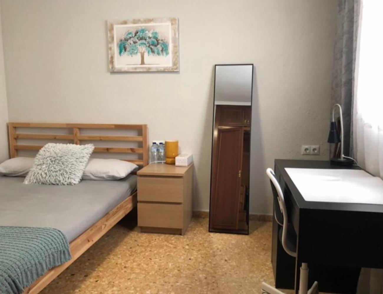 Near The Cabanyal And Universities Habitación en casa particular Valencia