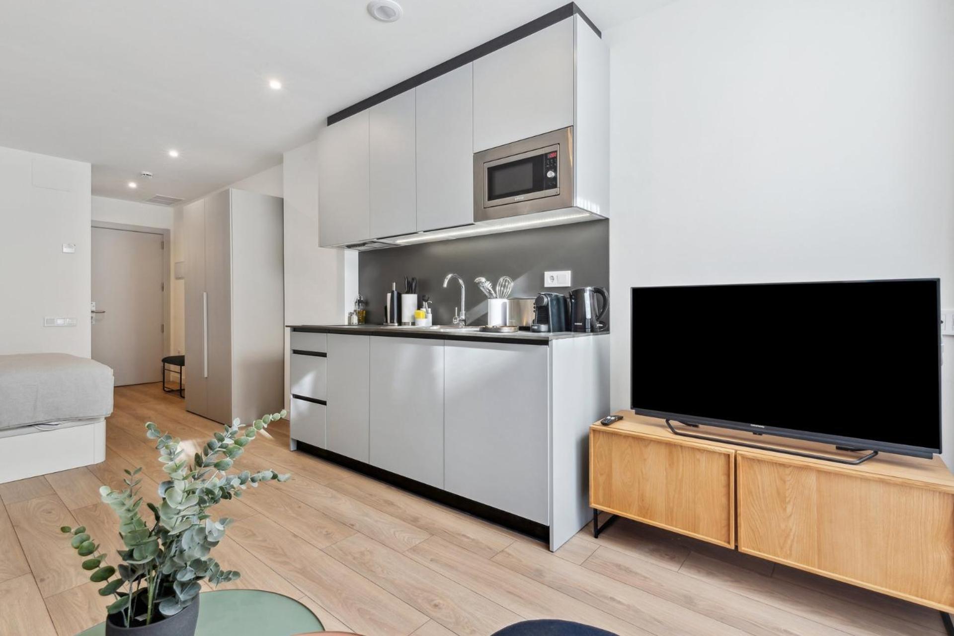 Limehome Carrer Del Pare Palau I Quer *