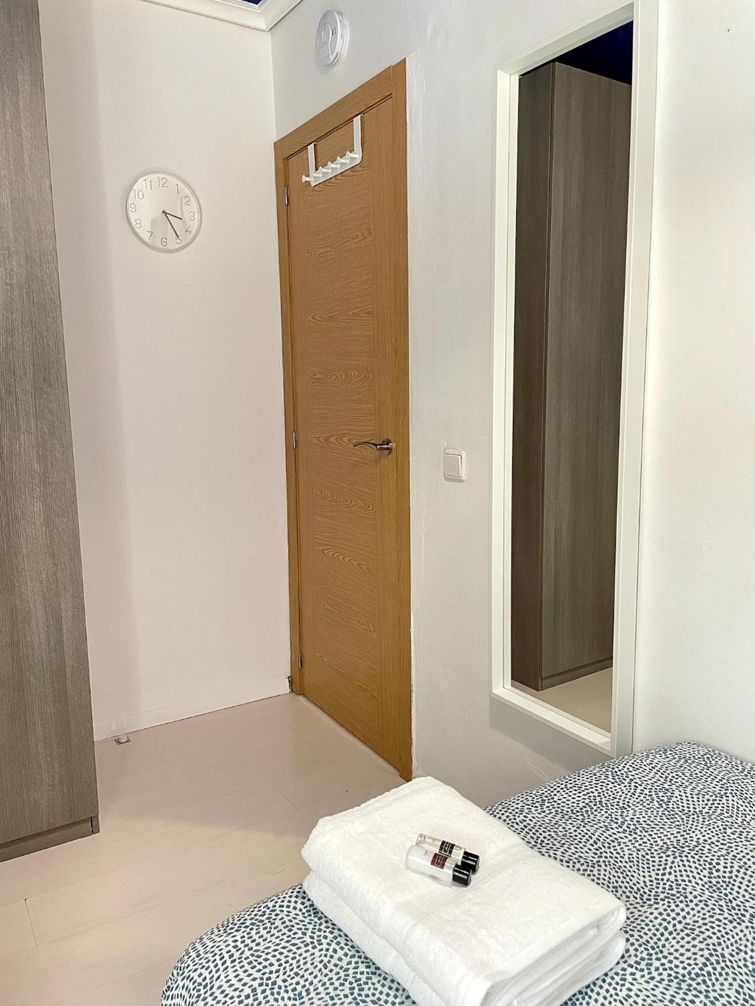 Central Private Bedroom - Comfy&quiet - Near City Of Arts And Sciences Habitación en casa particular Valencia