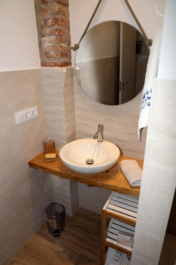 Apartment Living With Style In The Cabanyal *