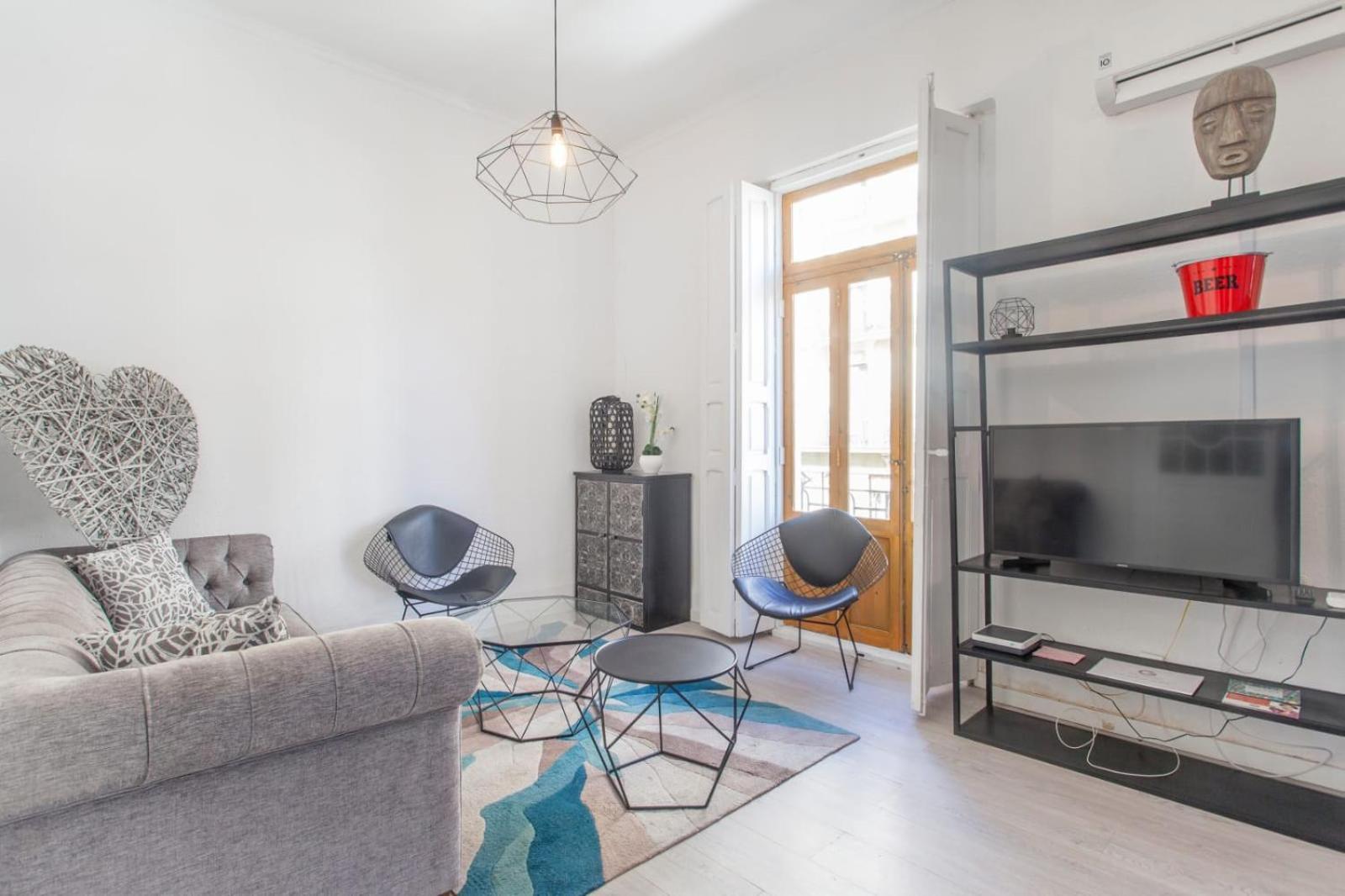 Remarkable 3 Bedroom In L'eixample Apartment Valencia