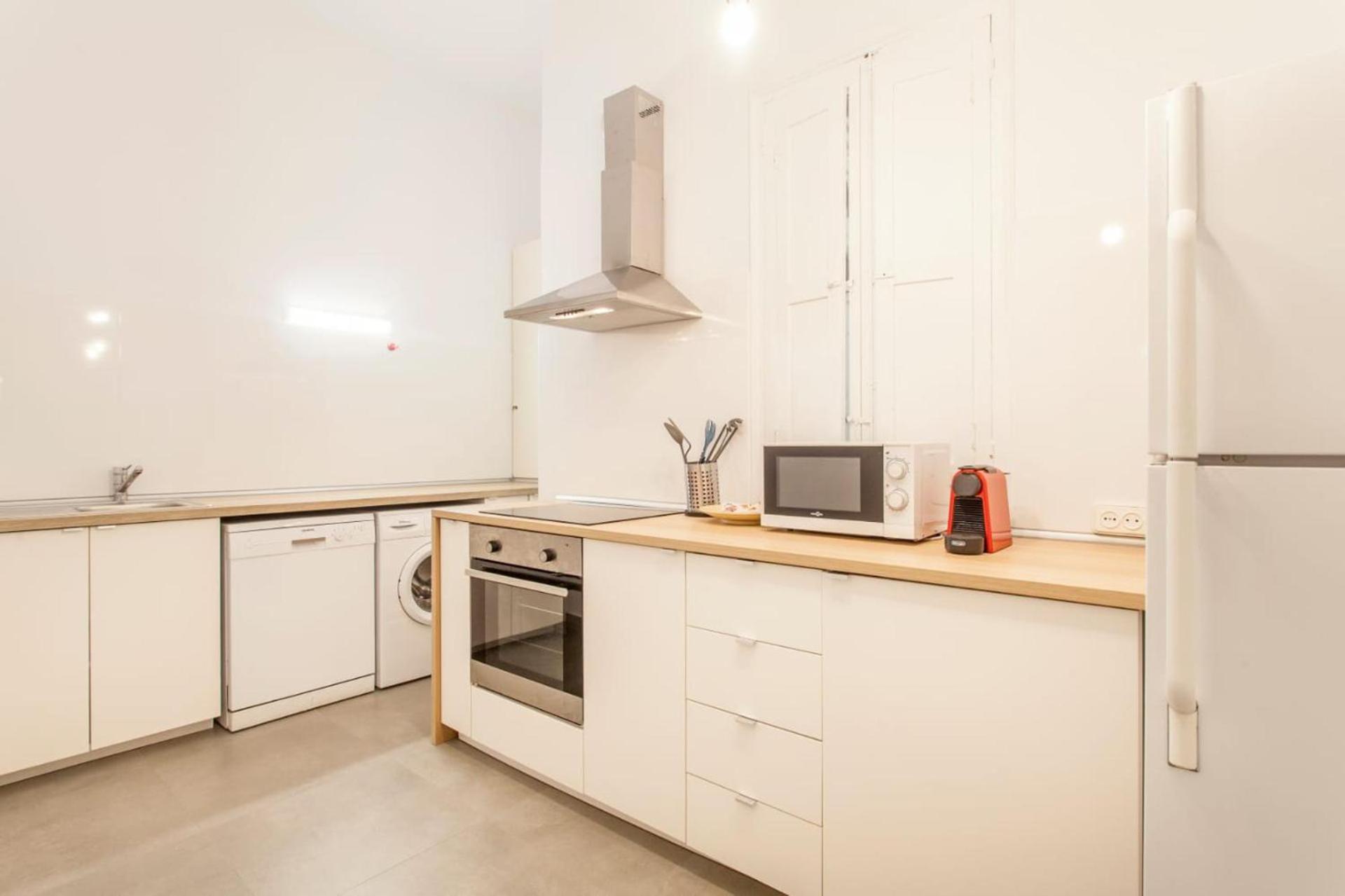 Remarkable 3 Bedroom In L'eixample * Valencia