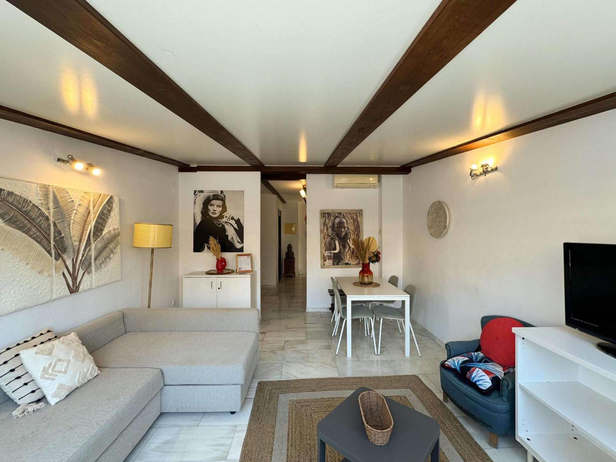 Apartamento Duplex En El Carmen 2 *