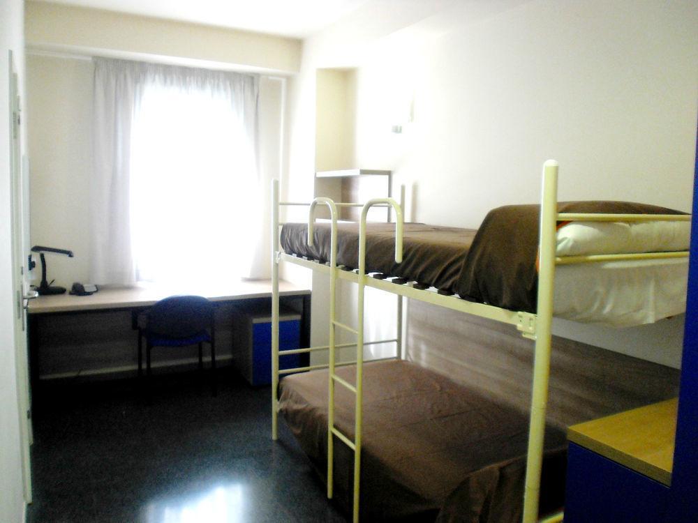 Residencia Universitaria Resa Damia Bonet Apartment Valencia