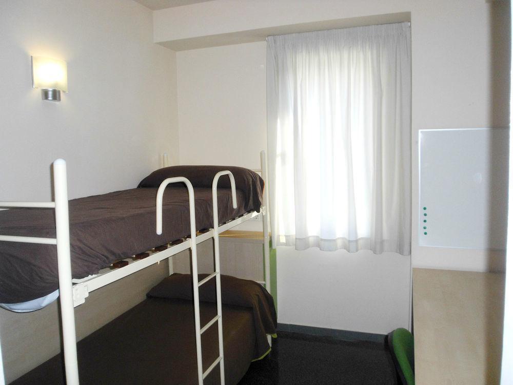 Residencia Universitaria Resa Damia Bonet Apartment *