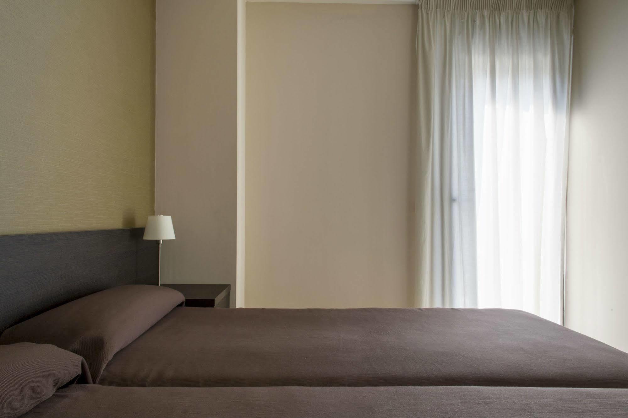 Residencia Universitaria Resa Damia Bonet Apartment Valencia
