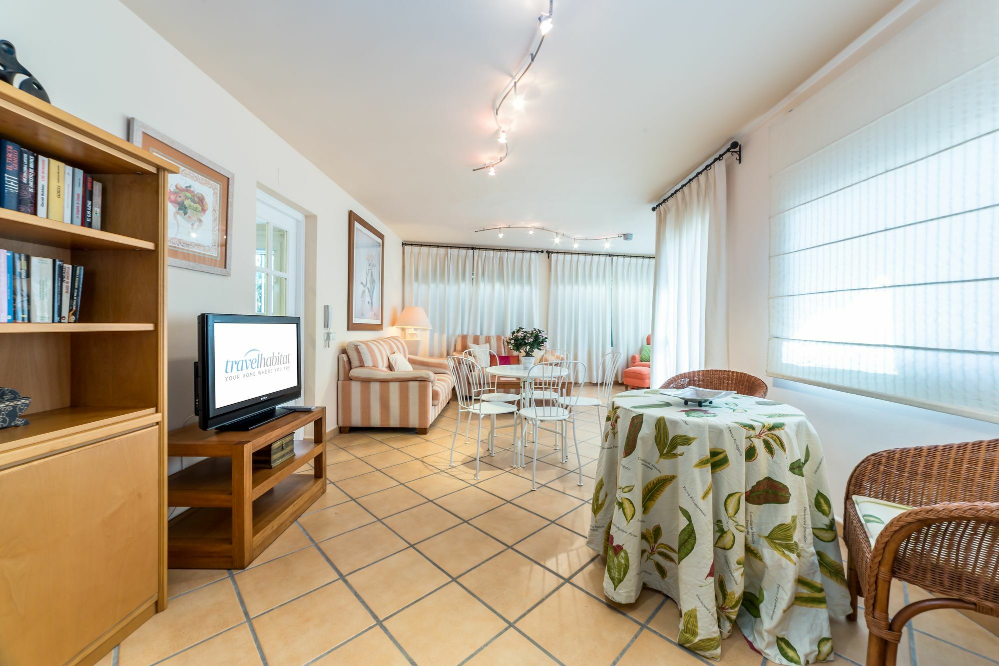 Travel Habitat Casa Perellonet
