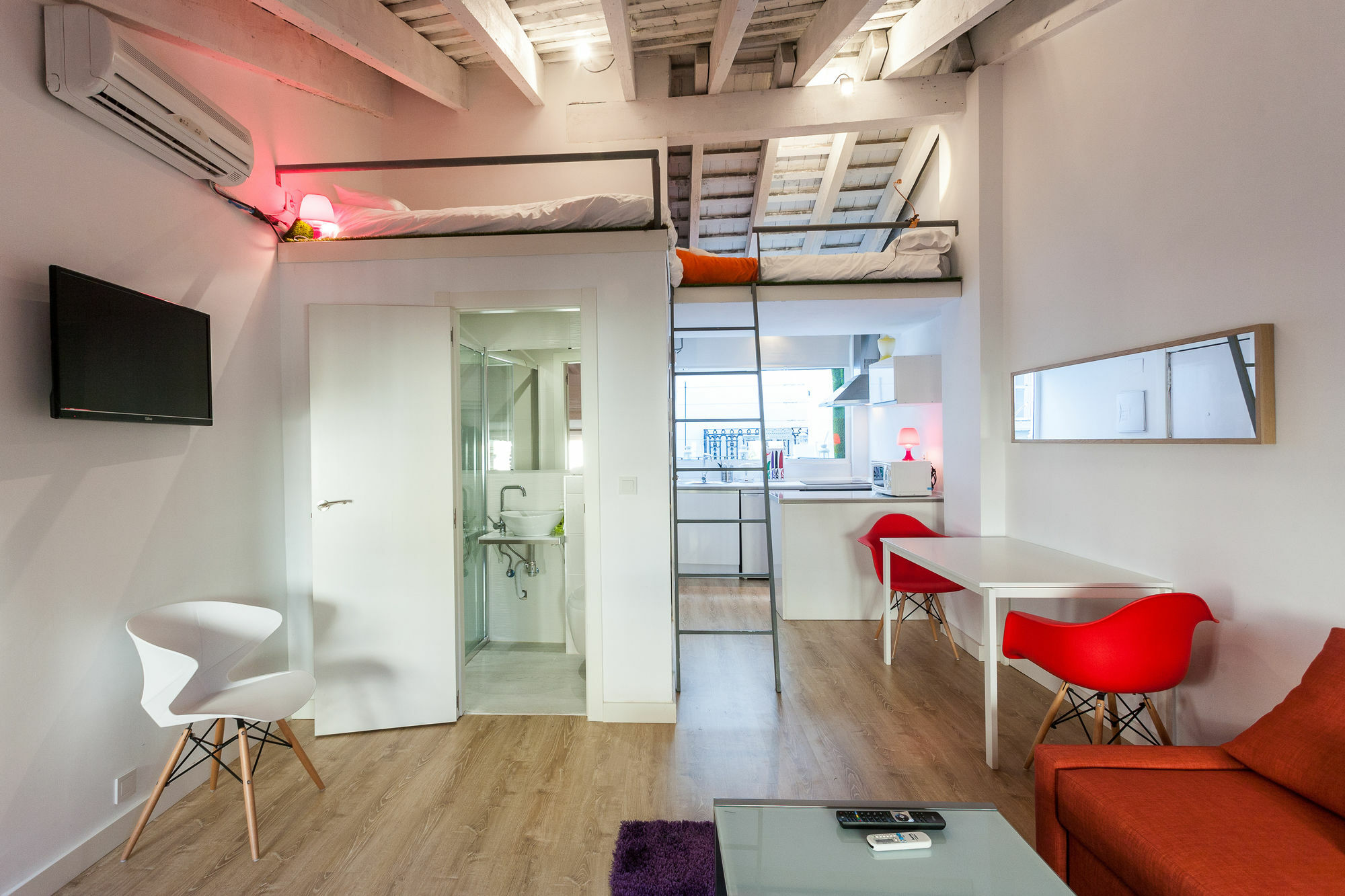 Maragata Plaza Reina Apartment