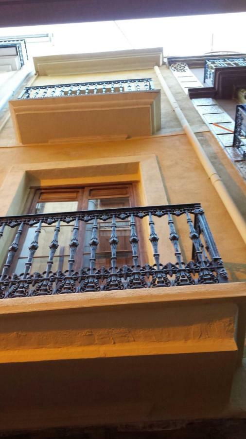 Plaza Redonda Brugada Guest house