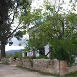 El Pino B & B, Chera
