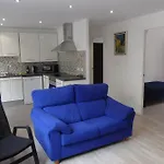 Malvarossa Apartment Near Beach
