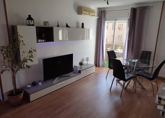 Bedroom To Rent In The Beach
