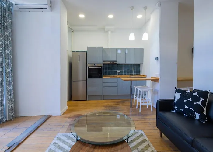 Florit Flats - The Vella Apartment