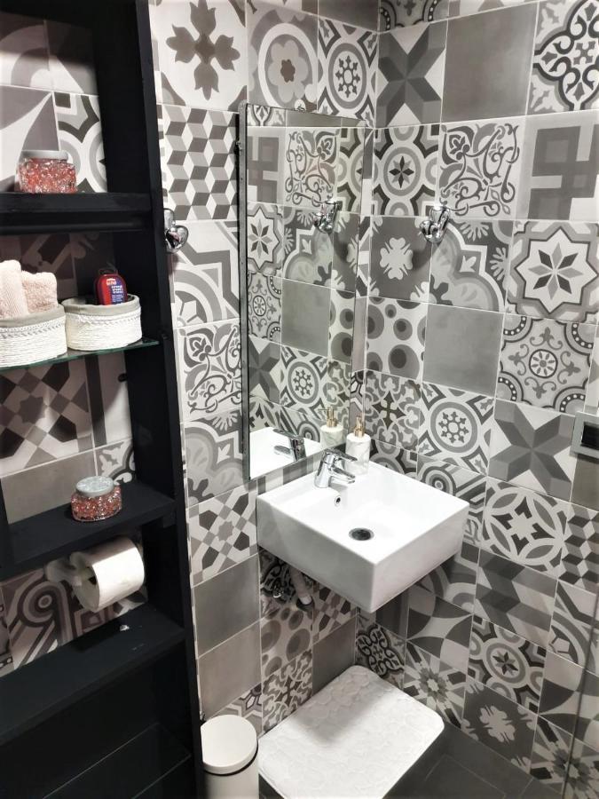 Bajo De Diseño En El Centro De