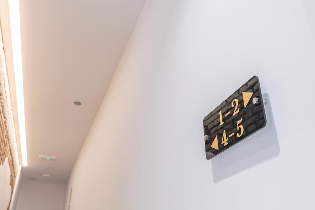 Chic & Comfortable Apartment, Private Terrace Aparthotel Valencia
